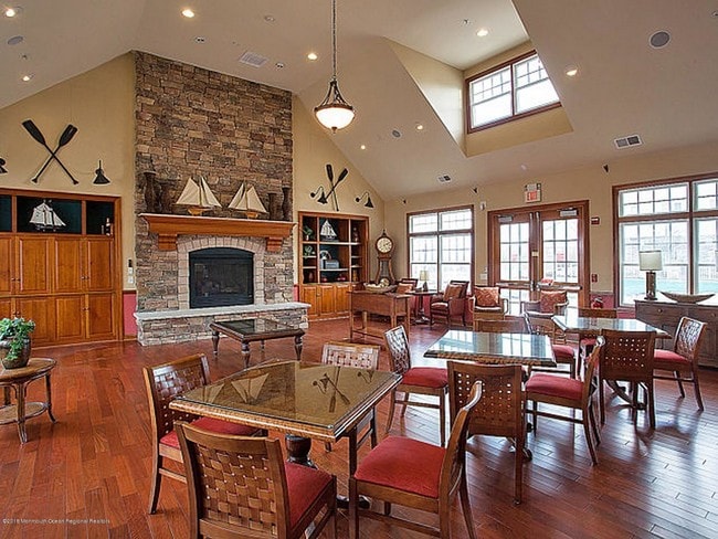 Building Photo - 5 Grant St