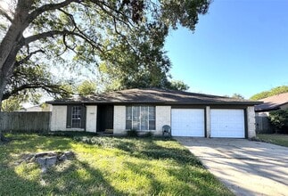 Building Photo - 22611 Braken Carter Ln