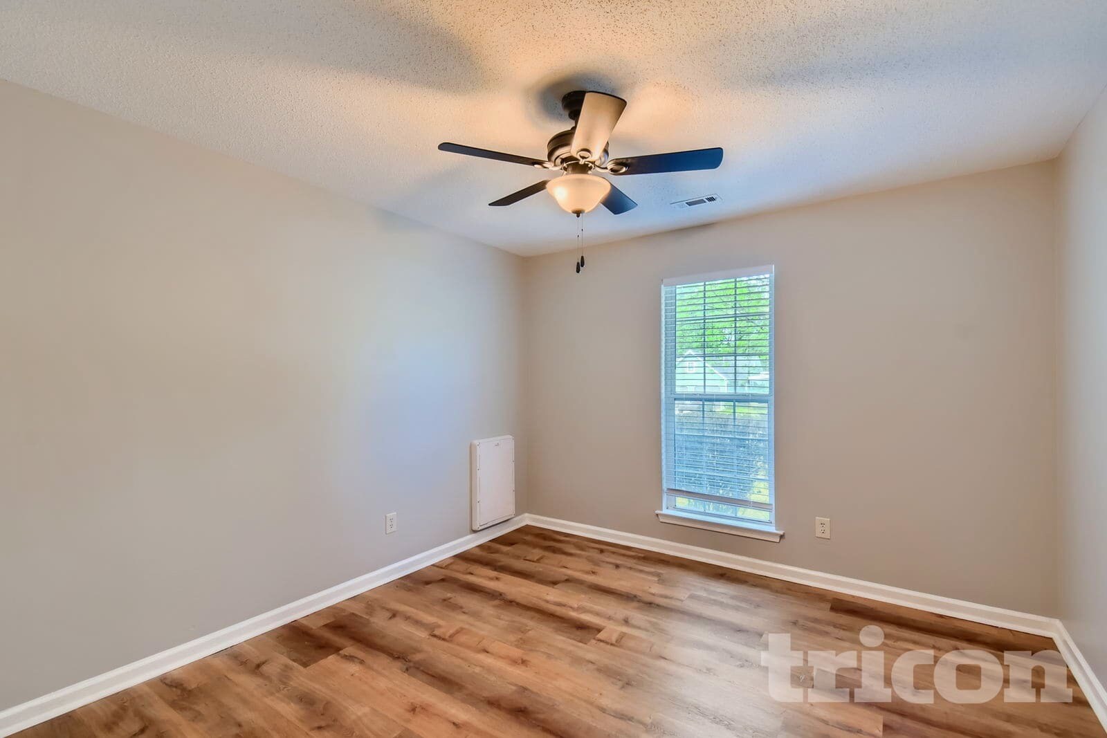 Building Photo - 120 Allen Oaks Way