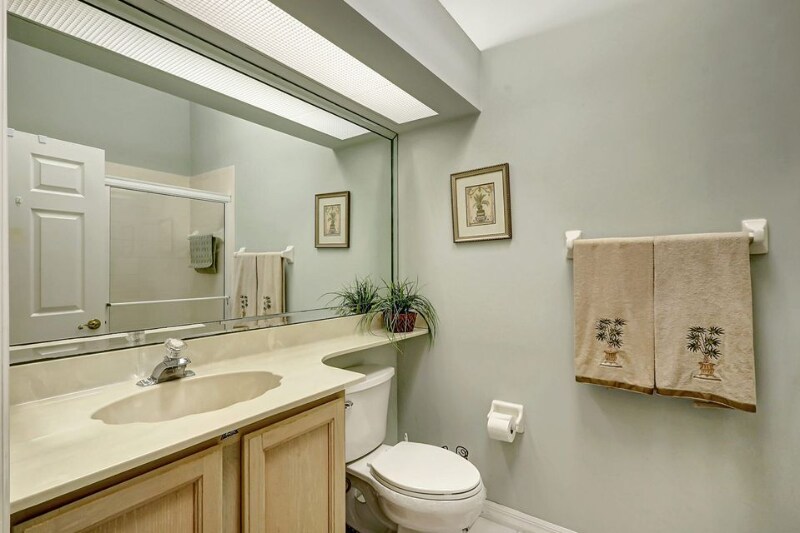 Building Photo - 414 SW Fairway Landing