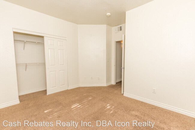 Building Photo - 2 br, 2 bath House - 7185 S Durango Dr #205
