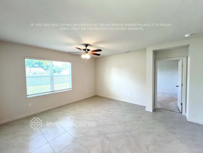 Building Photo - 542 SW Prima Vista Blvd