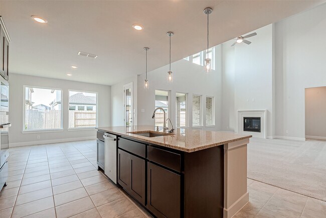 Building Photo - 21711 Emerton Cres Wy