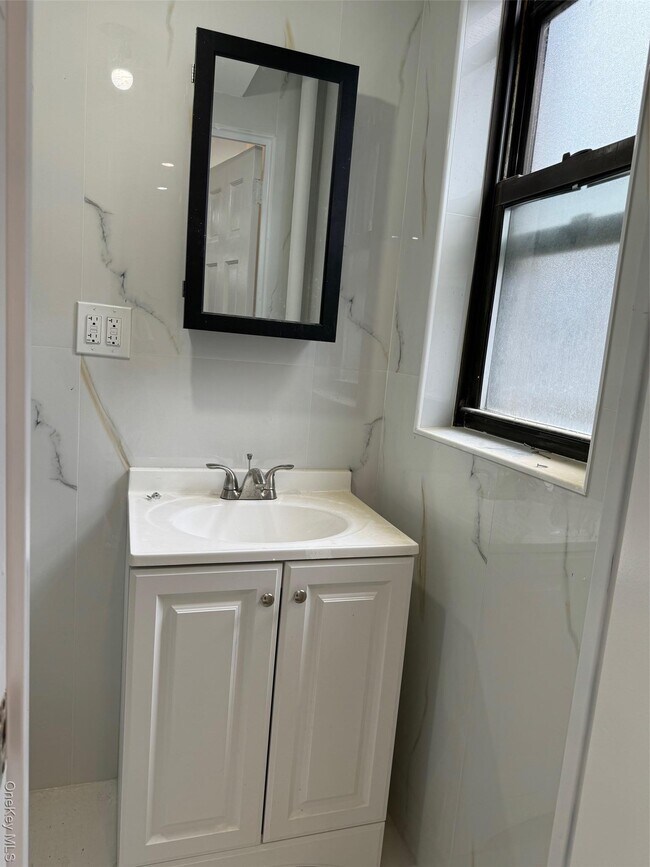 Building Photo - 61-45 98th St