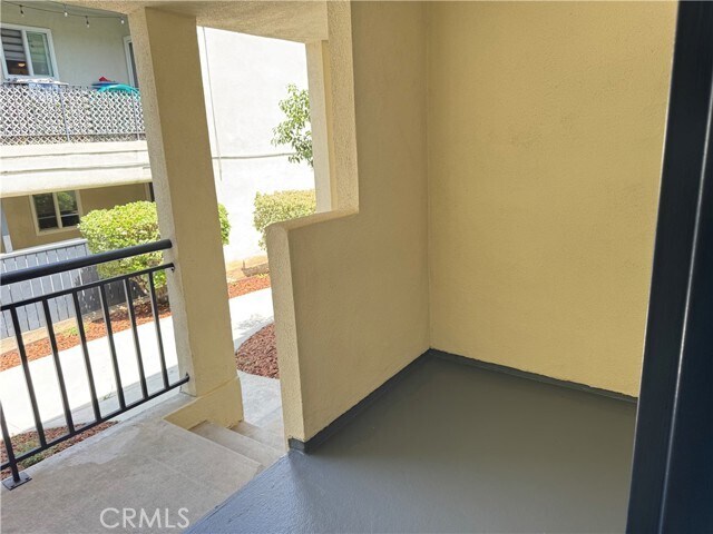 Building Photo - 251 N Oakland Ave