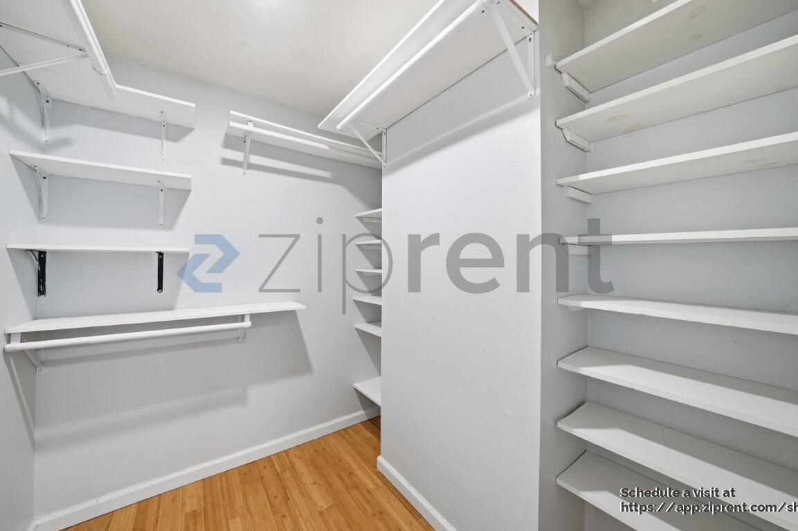 Building Photo - 2236 Raven Cir