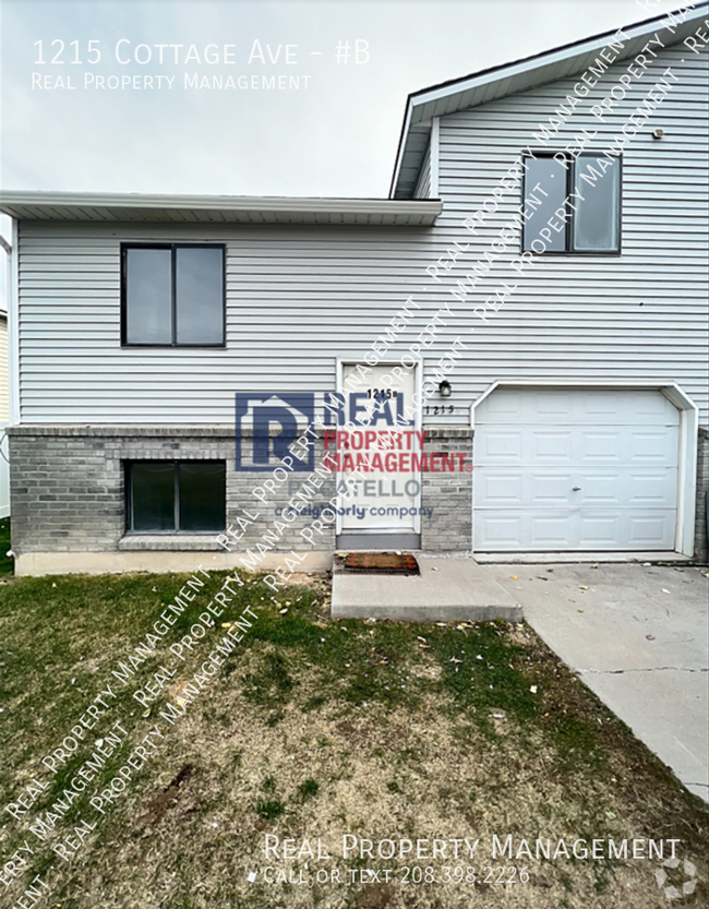 Building Photo - 1215 Cottage Ave