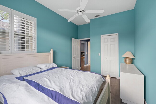 Building Photo - 582 Montevina Dr