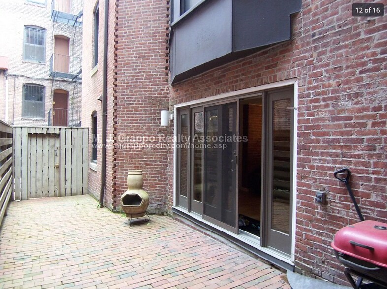 Building Photo - 87 Gainsborough St