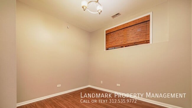 Building Photo - 4428 S Calumet Ave