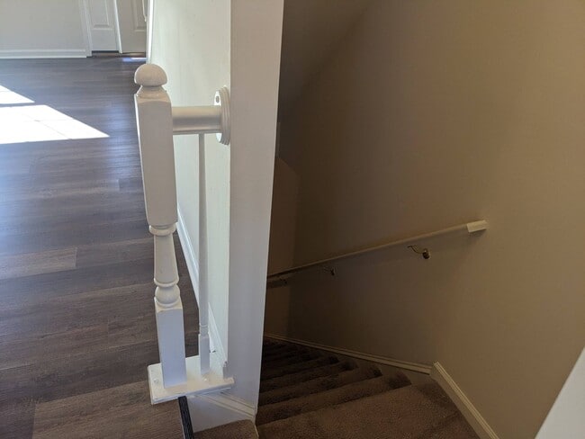 Building Photo - 3 Bedroom Townhouse For Rent in Charming Waynesboro, PA