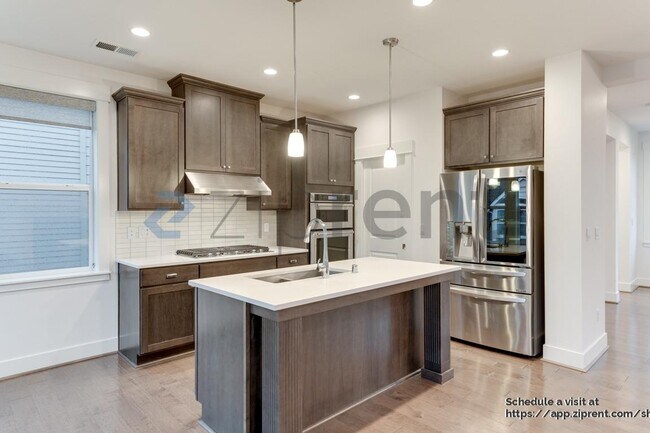 Building Photo - 18602 46th Ave SE