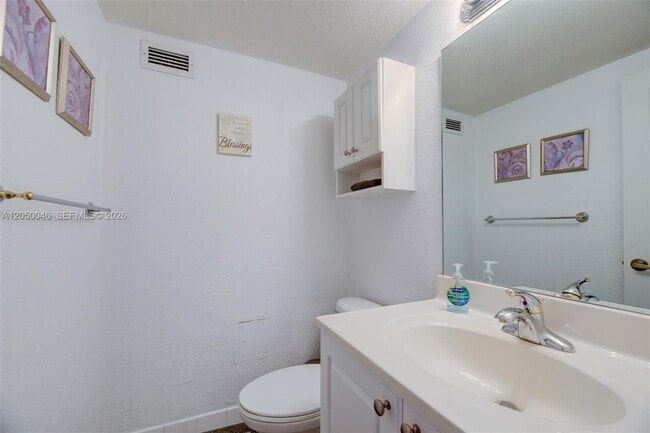 Building Photo - 2501 S Ocean Dr