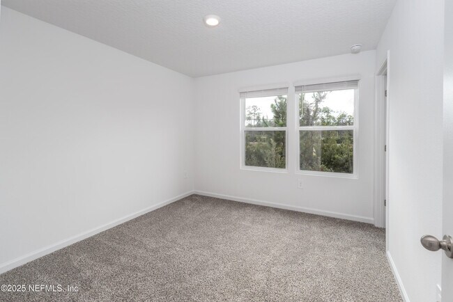 Building Photo - 243 Sage Br St