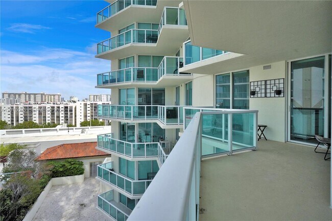 Building Photo - 250 Sunny Isles Blvd