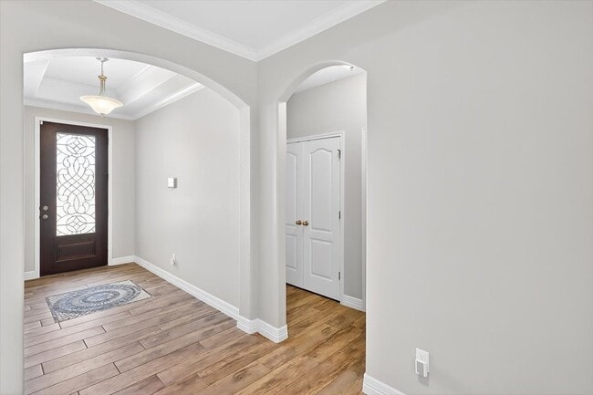 Building Photo - 2214 Cuarzo Dr