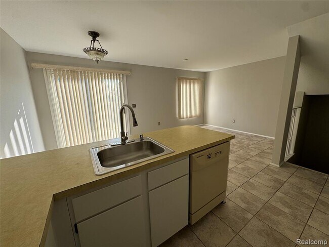 Building Photo - 36311 Park Pl Dr