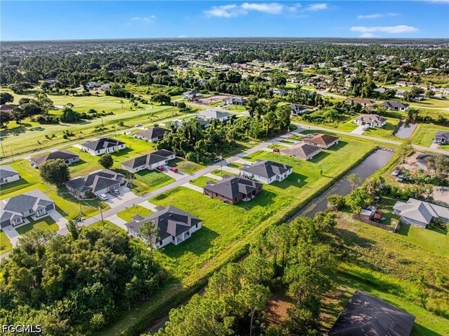 Building Photo - 2222 Kenneth Ave S