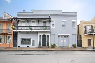 Building Photo - 1112 N Rampart St