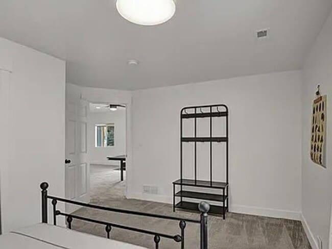 Building Photo - 15692 Paiute Cir