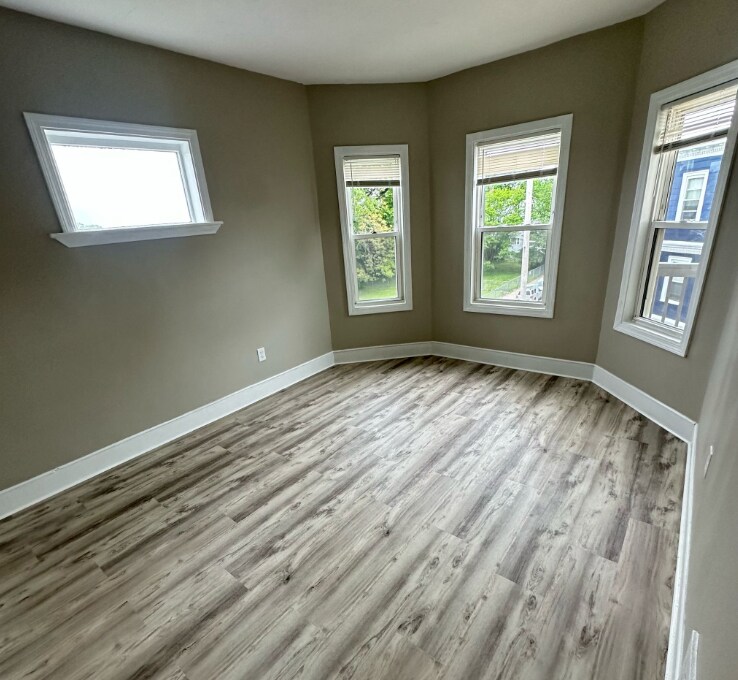 Building Photo - 89 Intervale St
