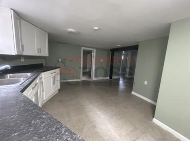 Building Photo - 1531 Taney Pl