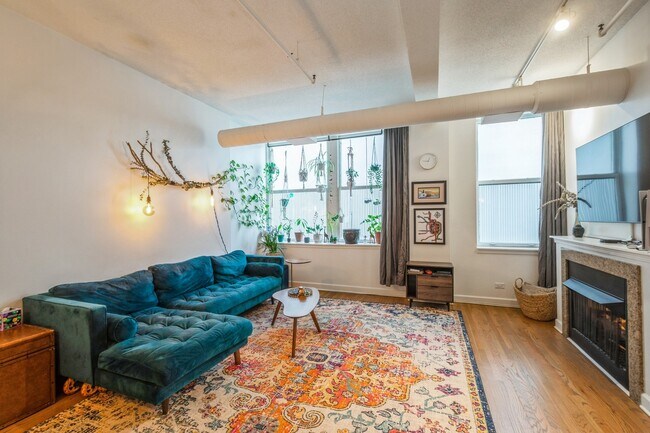 Building Photo - 161 W Harrison St