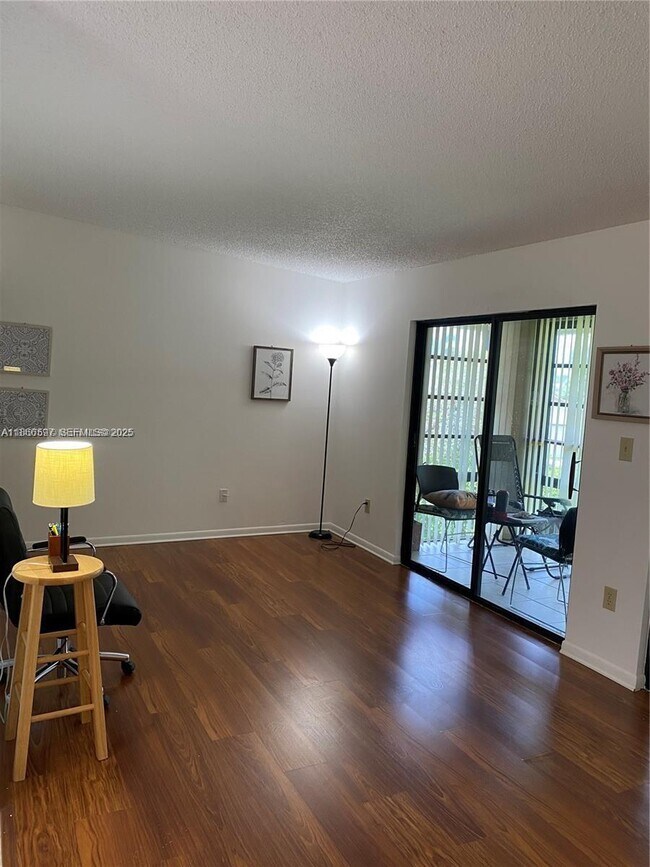 Building Photo - 10407 E Clairmont Cir