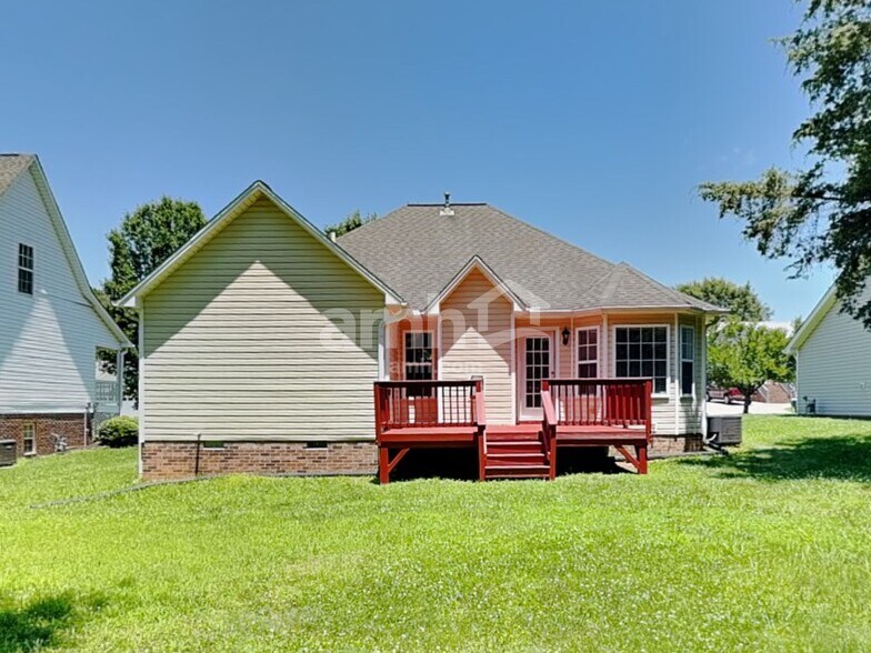 Building Photo - 2430 Joshua Ln