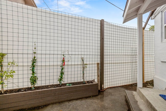 patio of the kitchen and bedroom - 1223 S Chavez St