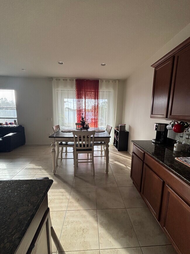 Building Photo - 687 Petal Mist Ln