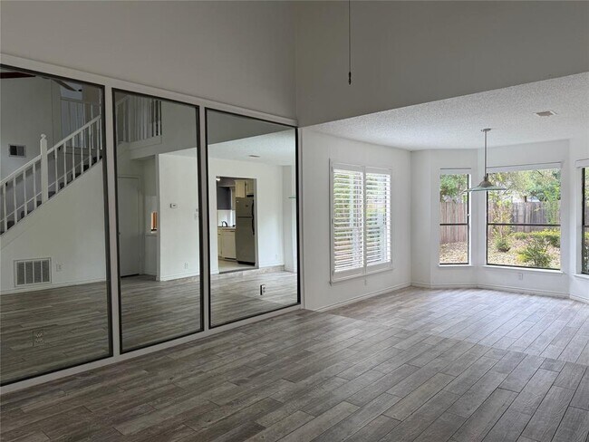 Building Photo - 2503 Autrey Dr