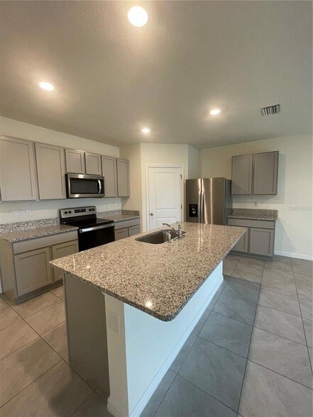 Building Photo - 33724 Jasmine Star Lp