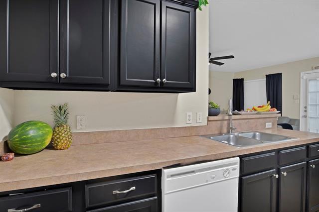 Building Photo - 5652 Giddyup Ln