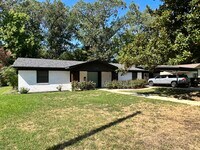 Building Photo - 2311 Brookhaven Dr