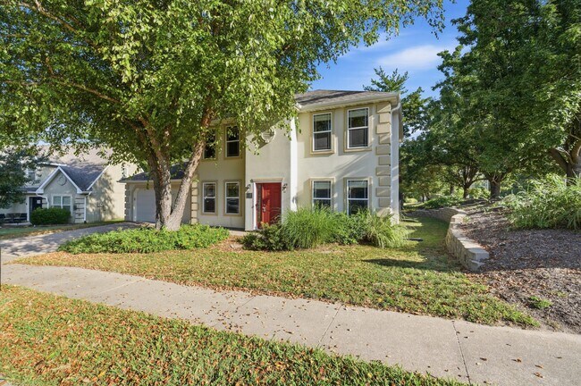 Building Photo - 401 S Village Cir