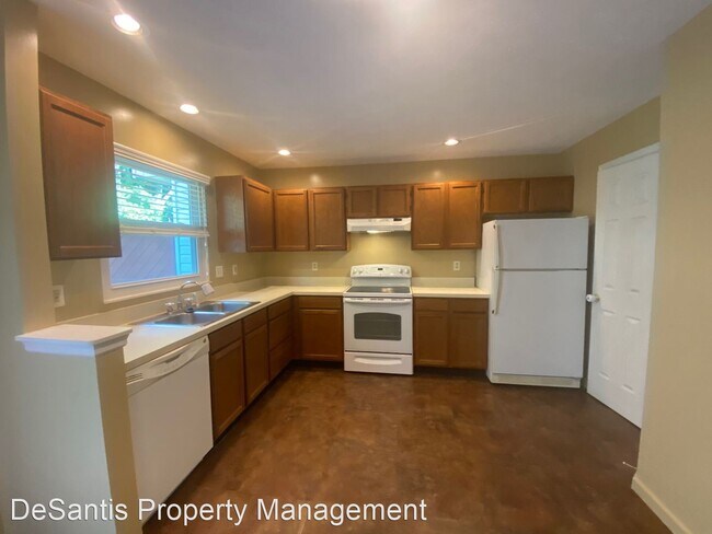 Building Photo - 3 br, 2.5 bath House - 902 Lexington Drive