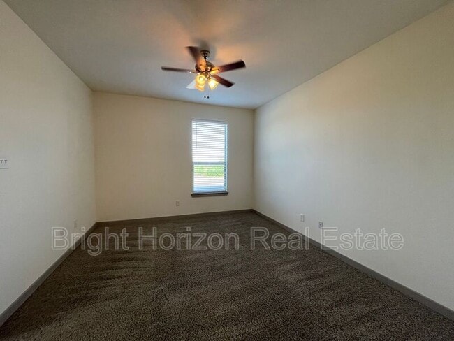 Building Photo - 3629 Valley Vista Dr