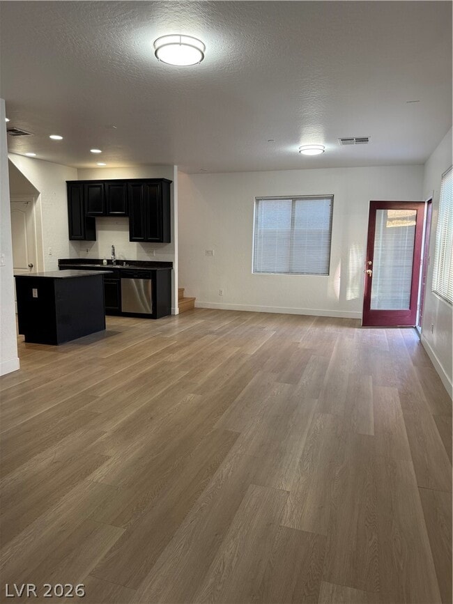 Building Photo - 690 Calamus Palm Pl