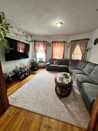 Building Photo - 47 Arlington St