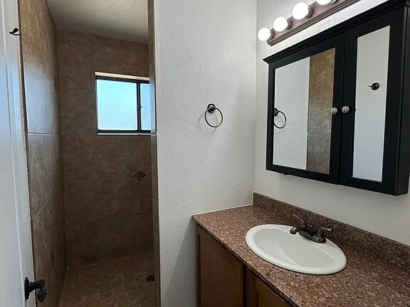 Building Photo - 118 N Campbell Ave