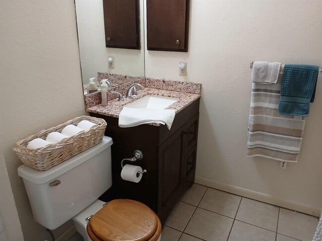 Building Photo - 12905 Pegasus St