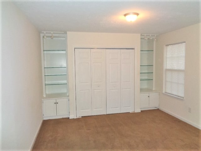 Building Photo - 302 Holland Ridge Dr