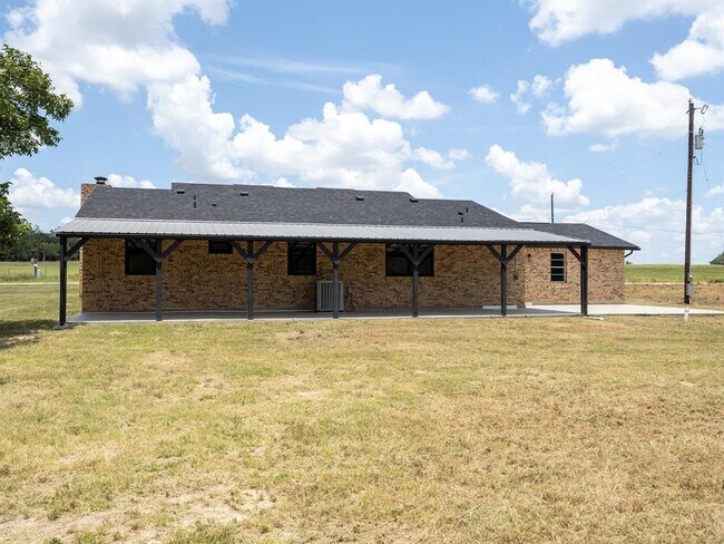 Building Photo - 375 Brown Rd
