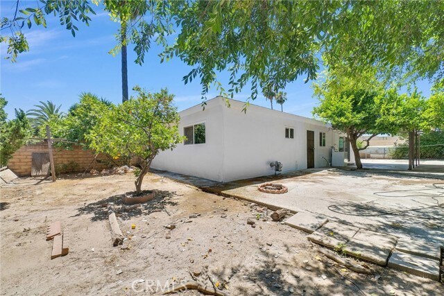 Building Photo - 18515 Los Machos Dr