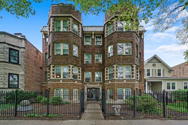 Building Photo - 306 S Kenilworth Ave