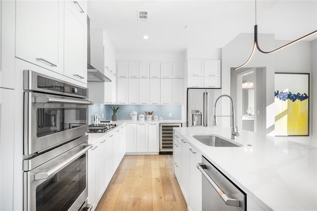 Building Photo - 3031 Oliver St