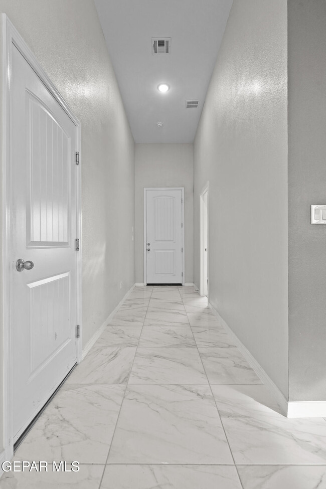 Building Photo - 12681 Don Norte St