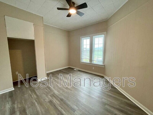 Building Photo - 416 Old Maxton Rd