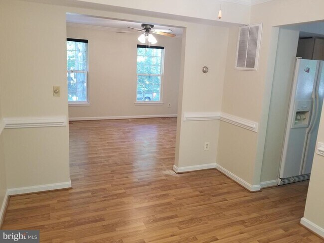 Building Photo - 16 Twin Lake Ct